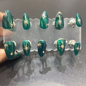 Emerald Green Starry Nail Press On Set